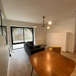 Le Celeste: Hypercentre, Quiet And Parking